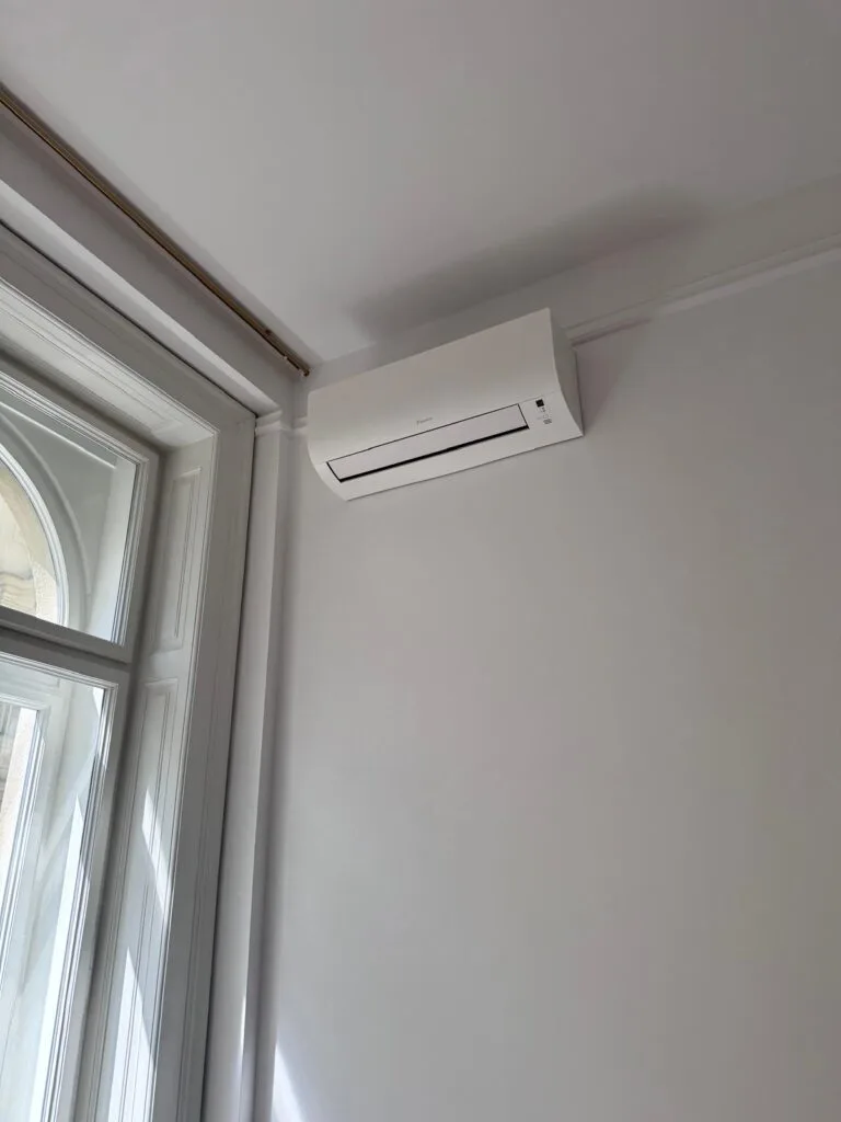 Daikin Comfora Installation im Stadtzentrum